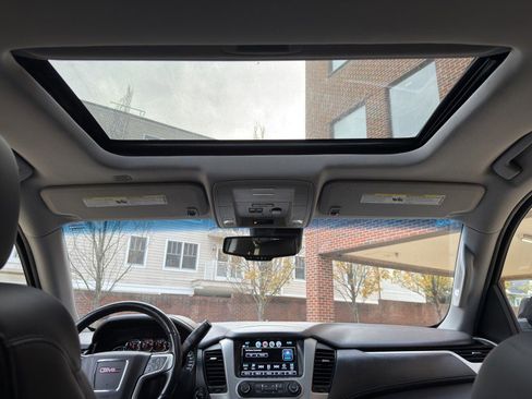 Used 2020 GMC Yukon SLT image 31