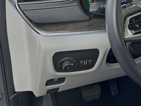 Used 2023 Jeep Grand Cherokee Overland w/ Adv Protech Group III image 10