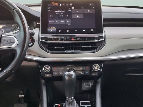 Certified 2022 Jeep Compass Limited w/ Sun and Sound Group image 13