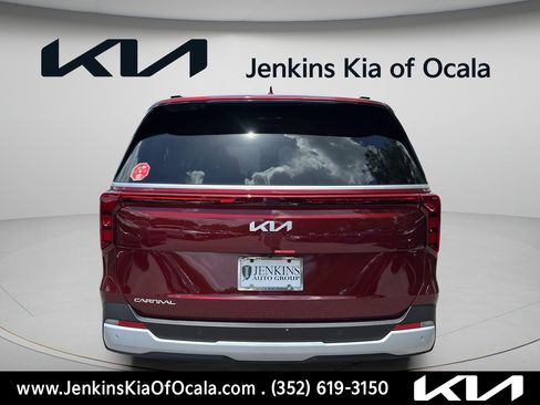 New 2026 Kia Carnival EX FWD image 5
