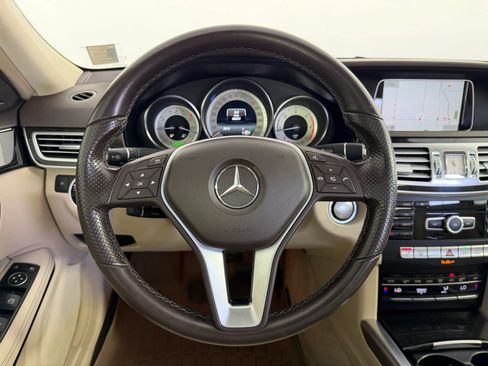 Used 2014 Mercedes-Benz E 250 BlueTEC 4MATIC Sedan image 37