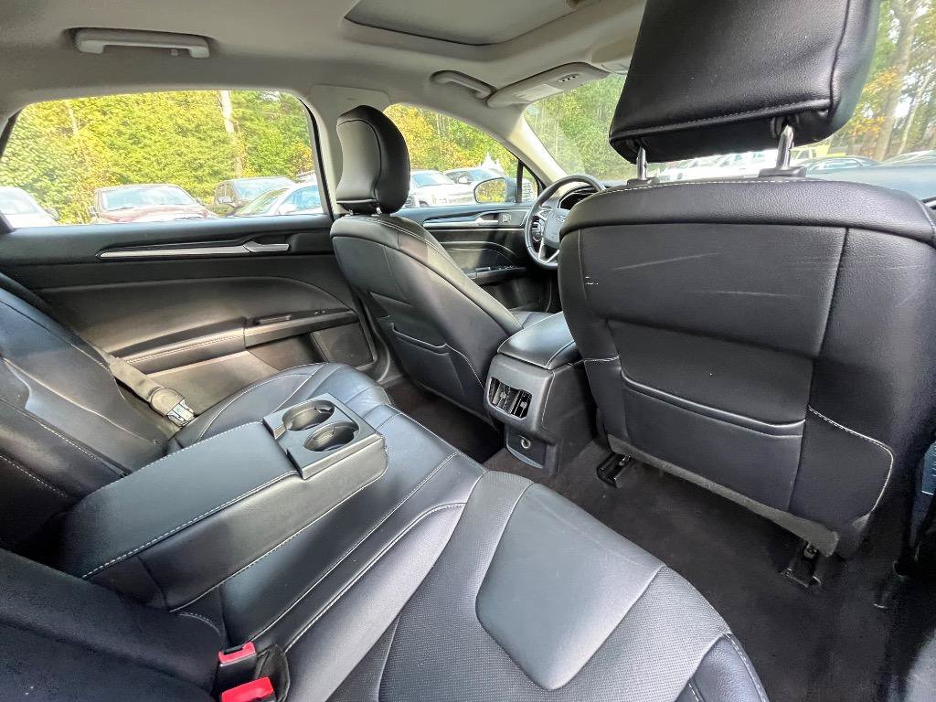 Used 2019 Ford Fusion Titanium AWD/4WD image 33