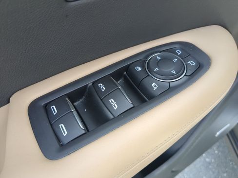 Certified 2020 Cadillac XT6 Premium Luxury w/ Platinum Package image 22