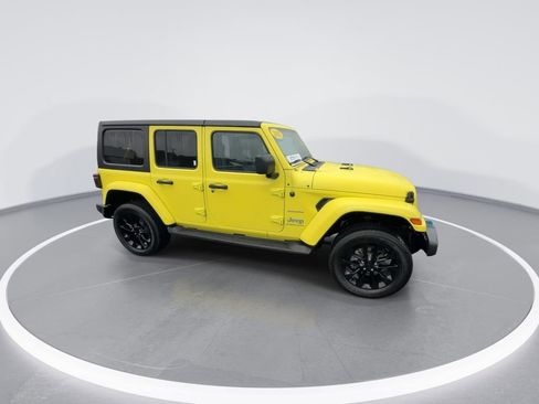 Used 2023 Jeep Wrangler Unlimited Sahara w/ Cold Weather Group AWD/4WD image 2
