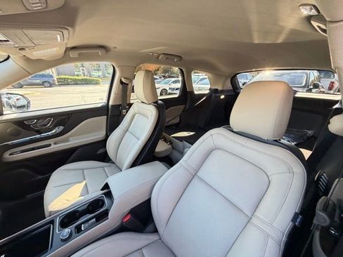 New 2026 Lincoln Corsair Premiere image 13