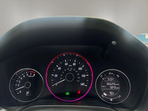 Used 2018 Honda HR-V EX image 18