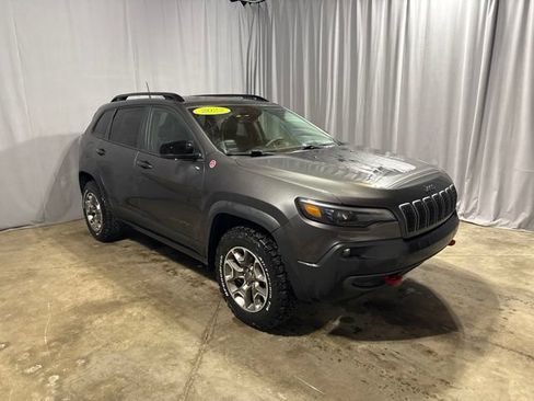 Used 2022 Jeep Cherokee Trailhawk w/ Sun & Sound Group AWD/4WD image 13