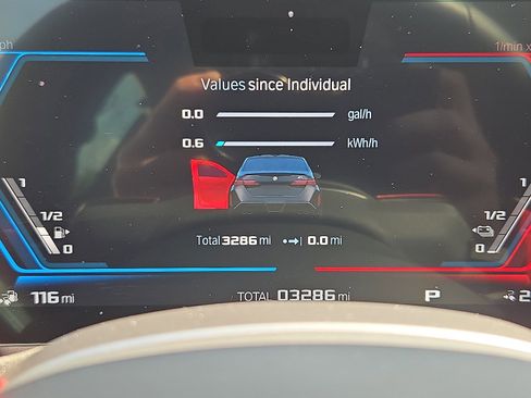 Used 2025 BMW M5 w/ Executive Package image 22