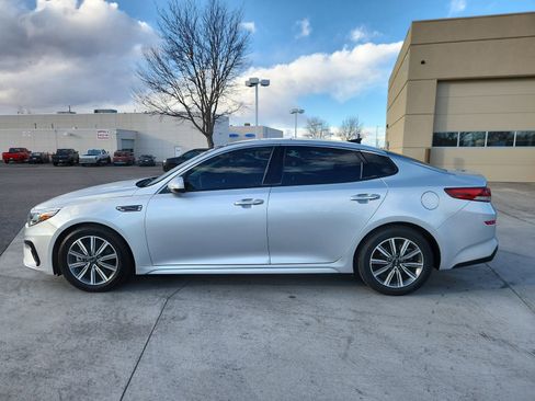 Used 2020 Kia Optima Premium image 2