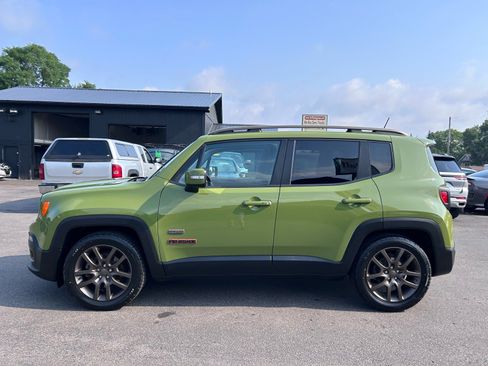Used 2016 Jeep Renegade 75th Anniversary FWD image 6