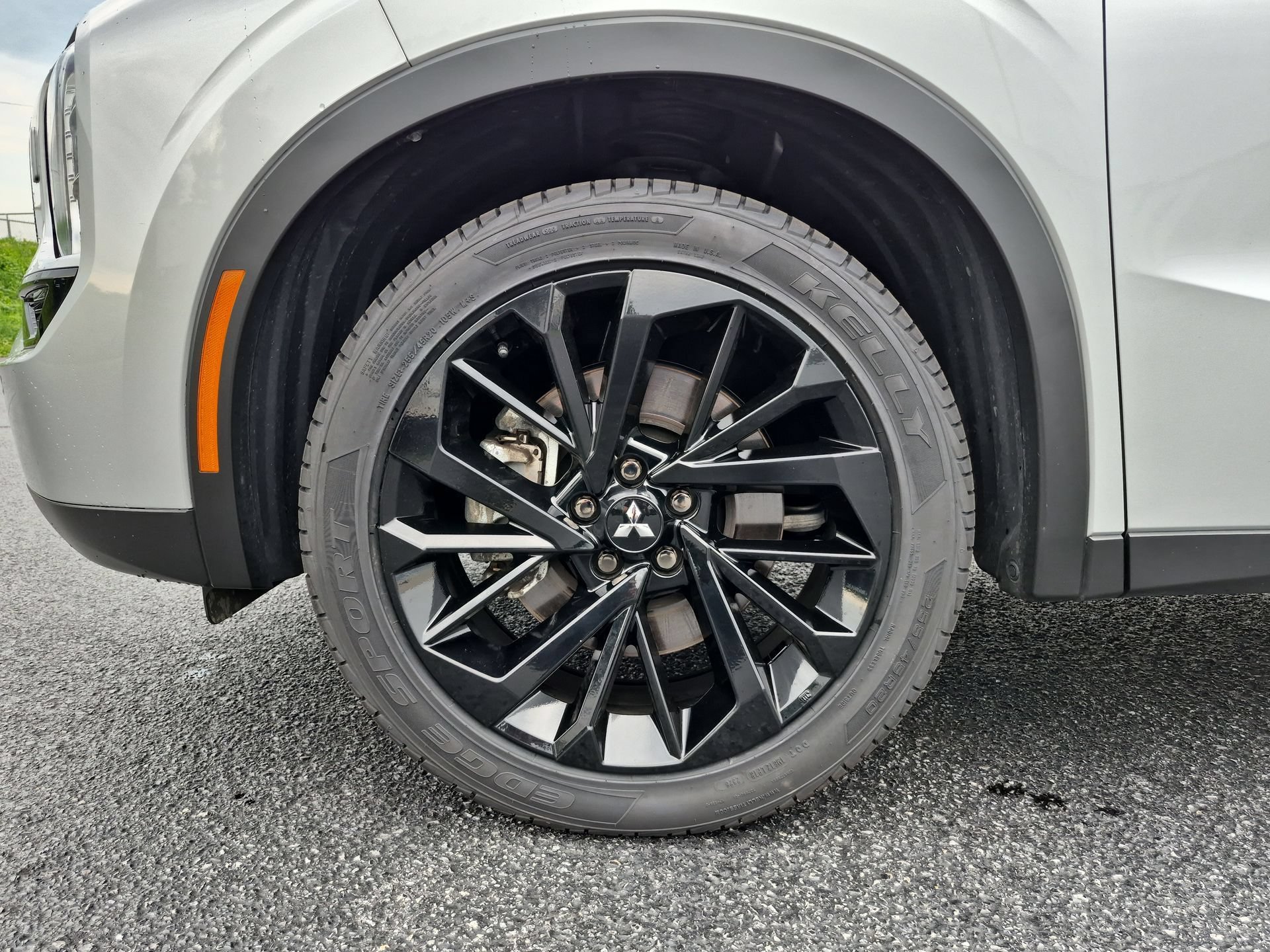 Used 2024 Mitsubishi Outlander SEL AWD/4WD image 34