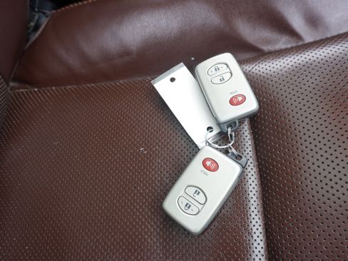 Used 2019 Toyota 4Runner Limited image 38