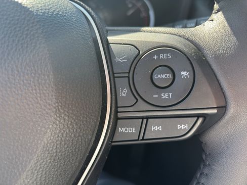 Used 2025 Toyota RAV4 XLE Premium image 11