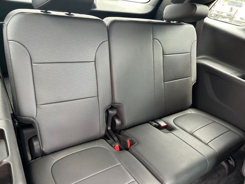 Used 2023 Chevrolet Traverse High Country w/ LPO, 'HIT The Road' Package FWD image 19