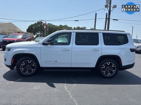 Used 2023 Jeep Wagoneer Series III w/ Preferred Equipment Group image 4