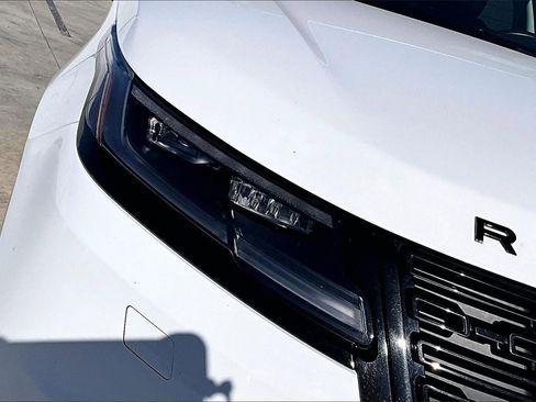 Used 2024 Land Rover Range Rover Velar S image 30