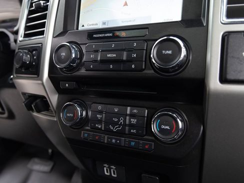 Used 2017 Ford F350 Lariat w/ Lariat Ultimate Package image 27