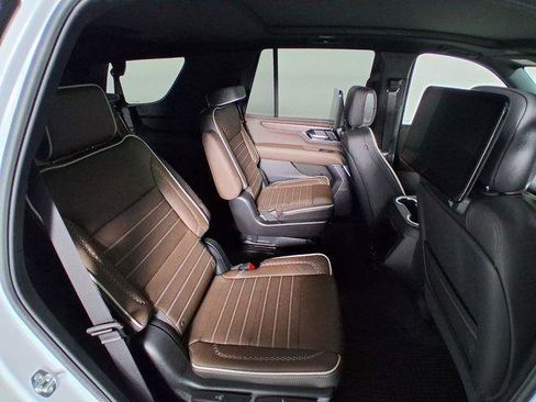 New 2026 GMC Yukon Denali Ultimate AWD/4WD image 15
