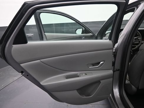 Used 2023 Hyundai Elantra SEL w/ Convenience Package FWD image 27