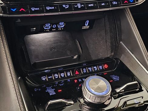 Used 2024 Jeep Grand Wagoneer L Series II w/ Quick Order Packagew 28T image 40