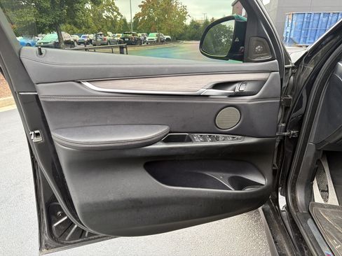 Used 2018 BMW X6 sDrive35i RWD image 15