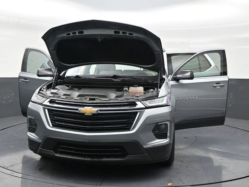 Used 2023 Chevrolet Traverse LS FWD image 33