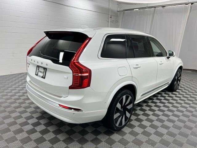 Used 2024 Volvo XC90 T8 Plus w/ Protection Package Premier AWD/4WD image 5