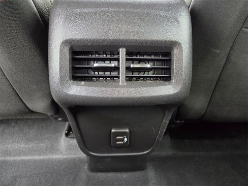 Used 2023 Chevrolet Equinox LS image 19