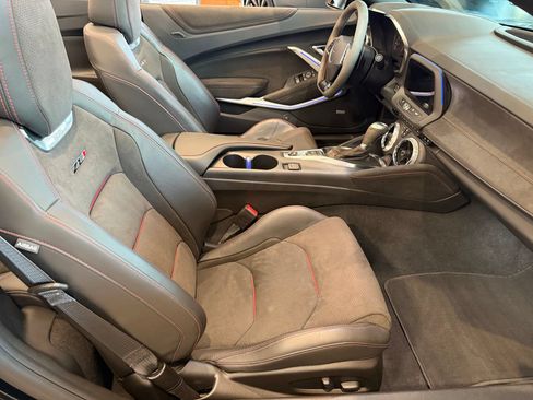 Used 2022 Chevrolet Camaro ZL1 RWD image 23
