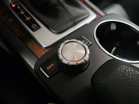 Used 2013 Mercedes-Benz C 300 Sport image 23