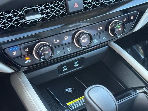 Used 2025 Honda Accord Touring image 19