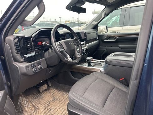 Used 2022 Chevrolet Silverado 1500 RST w/ Z71 Off-Road Package AWD/4WD image 6