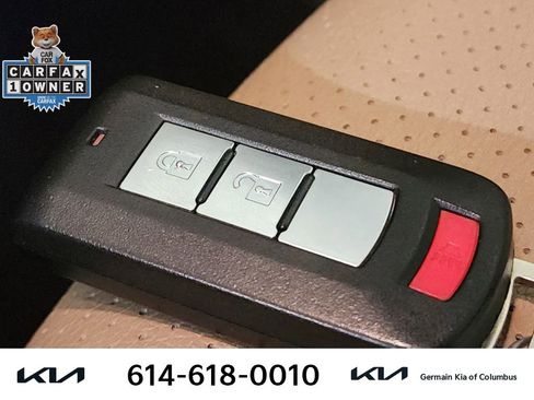 Used 2017 Mitsubishi Outlander SE image 33