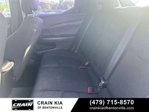 Used 2013 Dodge Avenger SE FWD image 24