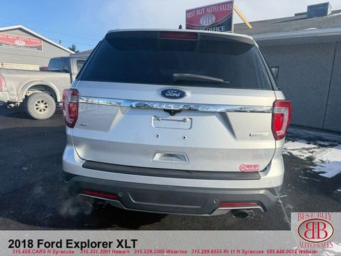 Used 2018 Ford Explorer XLT image 4