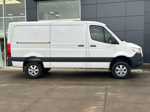 Used 2020 Mercedes-Benz Sprinter 144 Cargo image 2