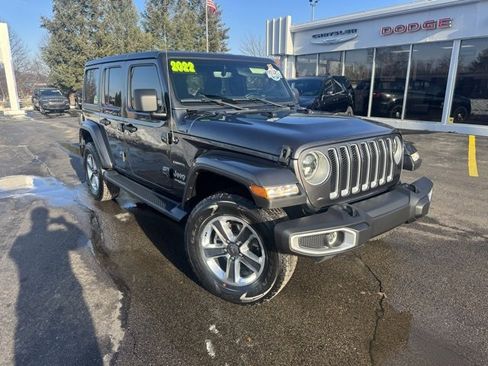 Used 2022 Jeep Wrangler Unlimited Sahara w/ Cold Weather Group image 2
