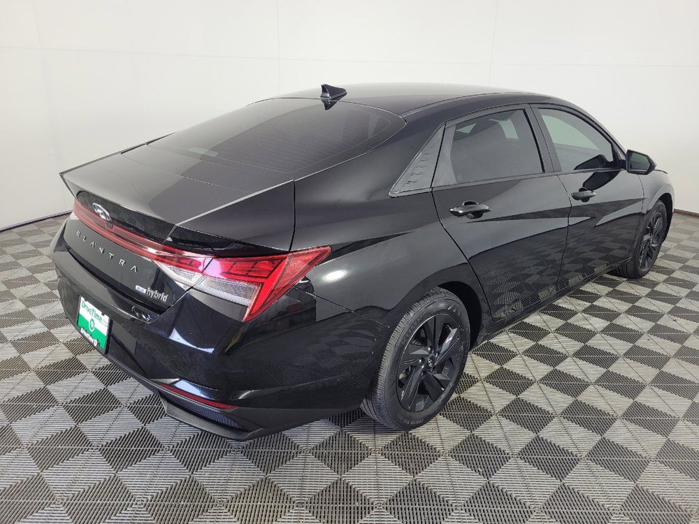 Used 2023 Hyundai Elantra Blue FWD image 9