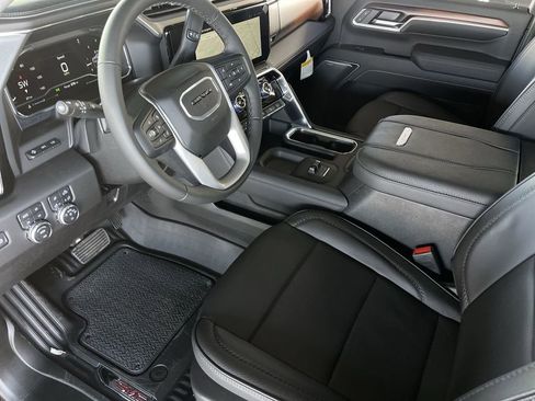 New 2025 GMC Sierra 2500 Denali w/ Denali Reserve Package image 10