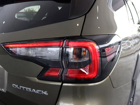 Used 2023 Subaru Outback Limited image 34