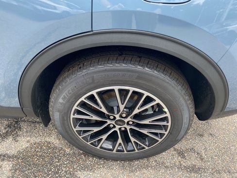 New 2025 Ford Escape SE image 27