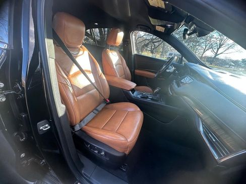 Used 2019 Cadillac XT4 Premium Luxury image 10