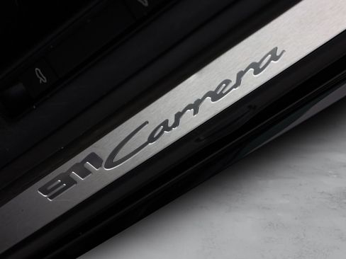 Used 2020 Porsche 911 Carrera RWD image 22