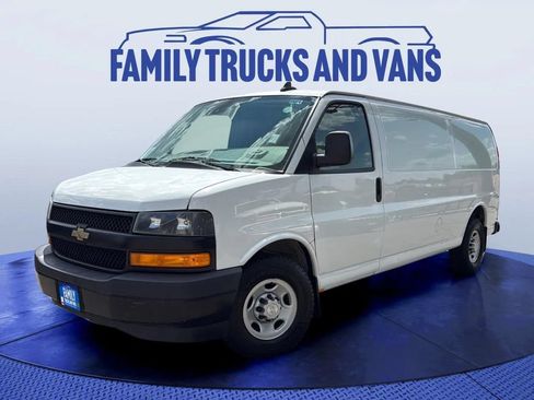 Used 2019 Chevrolet Express 3500 Extended w/ Driver Convenience Package RWD image 1