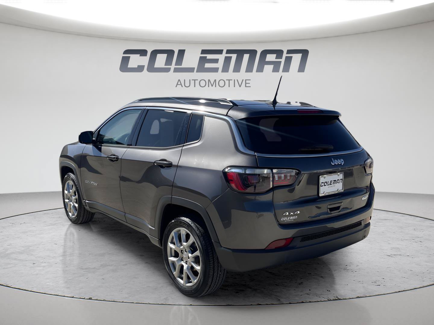 Used 2022 Jeep Compass Latitude AWD/4WD image 23