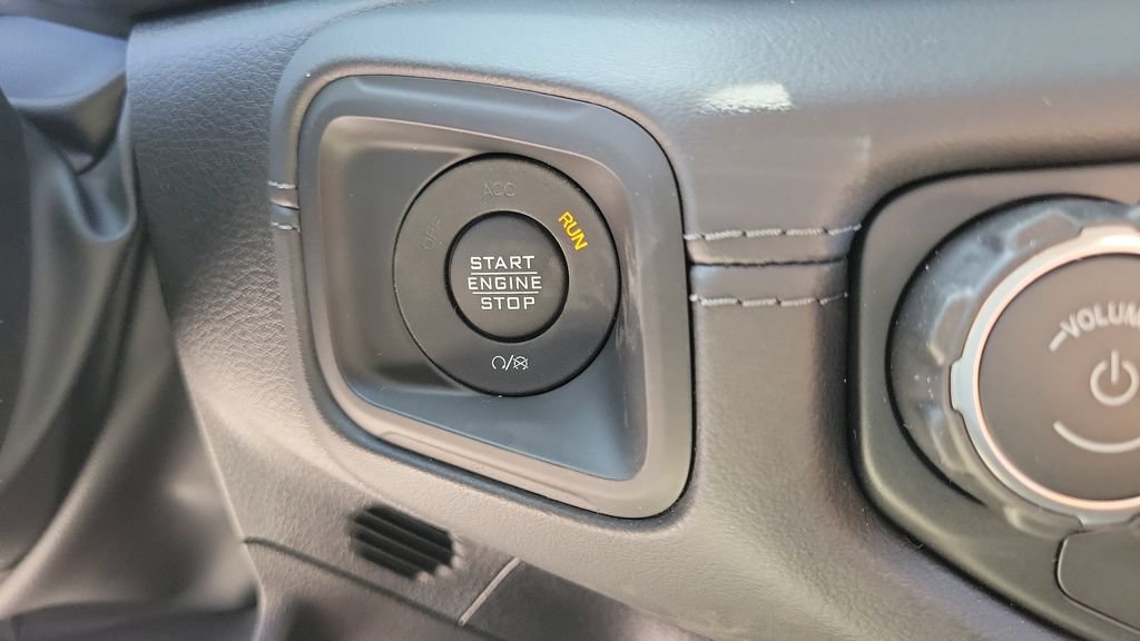 New 2026 Jeep Wrangler Unlimited Sahara AWD/4WD image 23