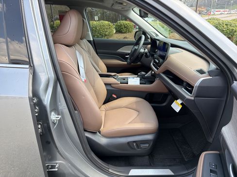 New 2026 Toyota Grand Highlander Platinum image 15