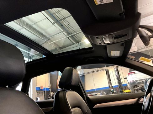 Used 2018 Audi Q3 2.0T Premium image 23