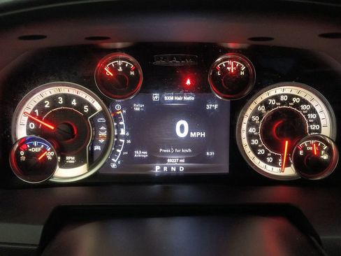 Used 2018 RAM 2500 Laramie w/ Convenience Group image 14