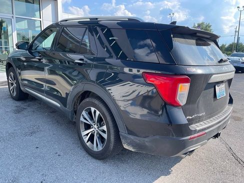 Used 2020 Ford Explorer Platinum w/ Premium Technology Package AWD/4WD image 4